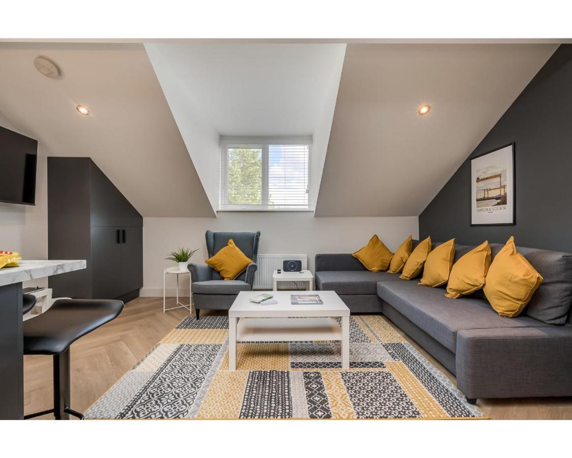 Apartment Apartments: Street Belfast