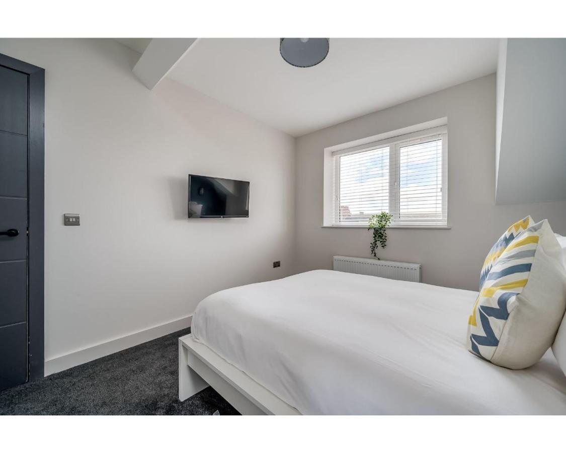 Apartment Apartments: Street Belfast
